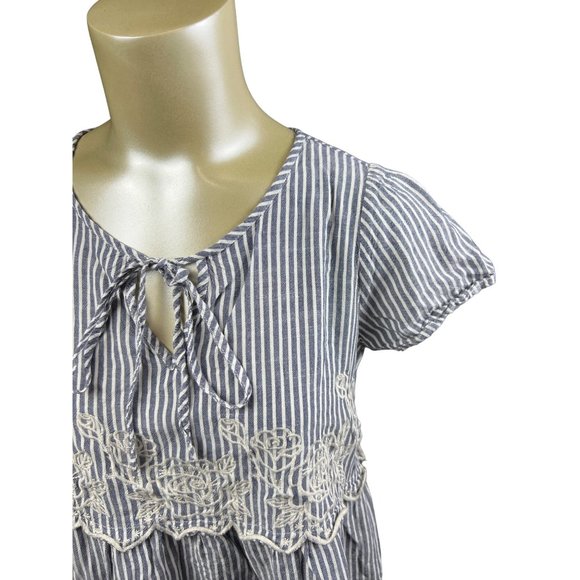 womens savanna jane small blue white stripe emroidered floral baby doll top - Picture 2 of 9